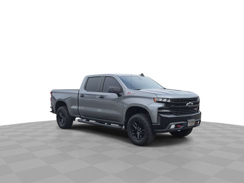 Used 2020 Chevrolet Silverado 1500 LT Trail Boss AWD/4WD image 2