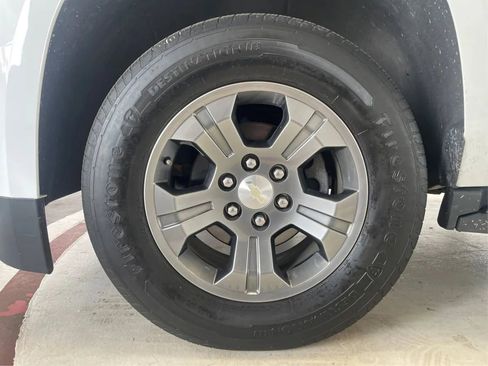 Used 2018 Chevrolet Tahoe LS w/ Enhanced Driver Alert Package image 13