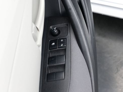 Used 2023 Toyota Corolla LE image 10