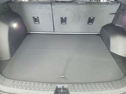 Used 2026 GMC Terrain Elevation w/ Technology Package II FWD image 31