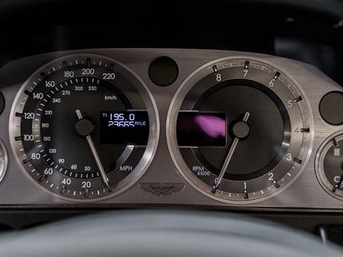 Used 2008 Aston Martin V8 Vantage Roadster RWD image 19