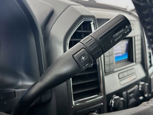 Used 2015 Ford F150 XLT w/ Equipment Group 301A Mid AWD/4WD image 24