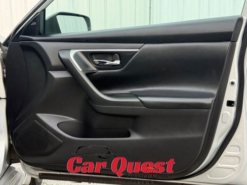 Used 2016 Nissan Altima 2.5 SV image 19