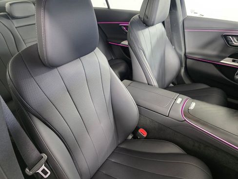 Used 2025 Mercedes-Benz E 350 Sedan image 27