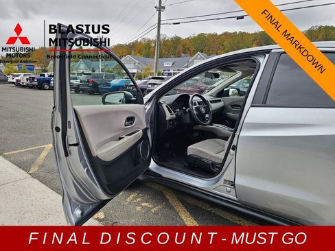 Used 2018 Honda HR-V EX image 8