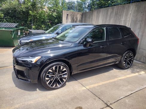 New 2026 Volvo XC60 B5 Ultra w/ Protection Package Premier image 2