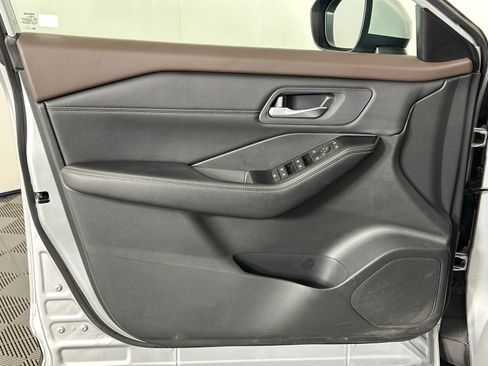 Used 2023 Nissan Rogue SV w/ SV Premium B Package image 36