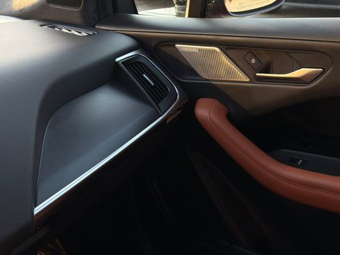 Used 2024 Jaguar I-PACE R-Dynamic HSE AWD/4WD image 33