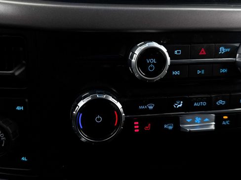 Used 2025 Ford F150 XLT w/ Equipment Group 302A MID image 26