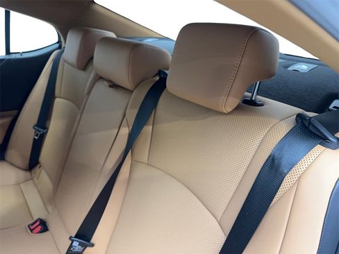 Used 2022 Lexus ES 350 w/ Premium Package image 34