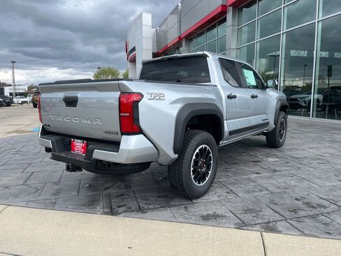 New 2025 Toyota Tacoma TRD Off-Road image 5
