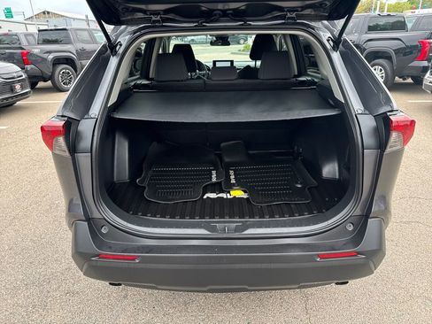 Used 2023 Toyota RAV4 LE AWD/4WD image 7