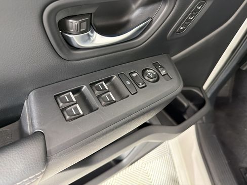 Certified 2025 Honda Pilot Touring image 28