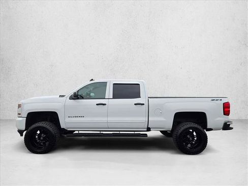 Used 2018 Chevrolet Silverado 1500 LT image 9