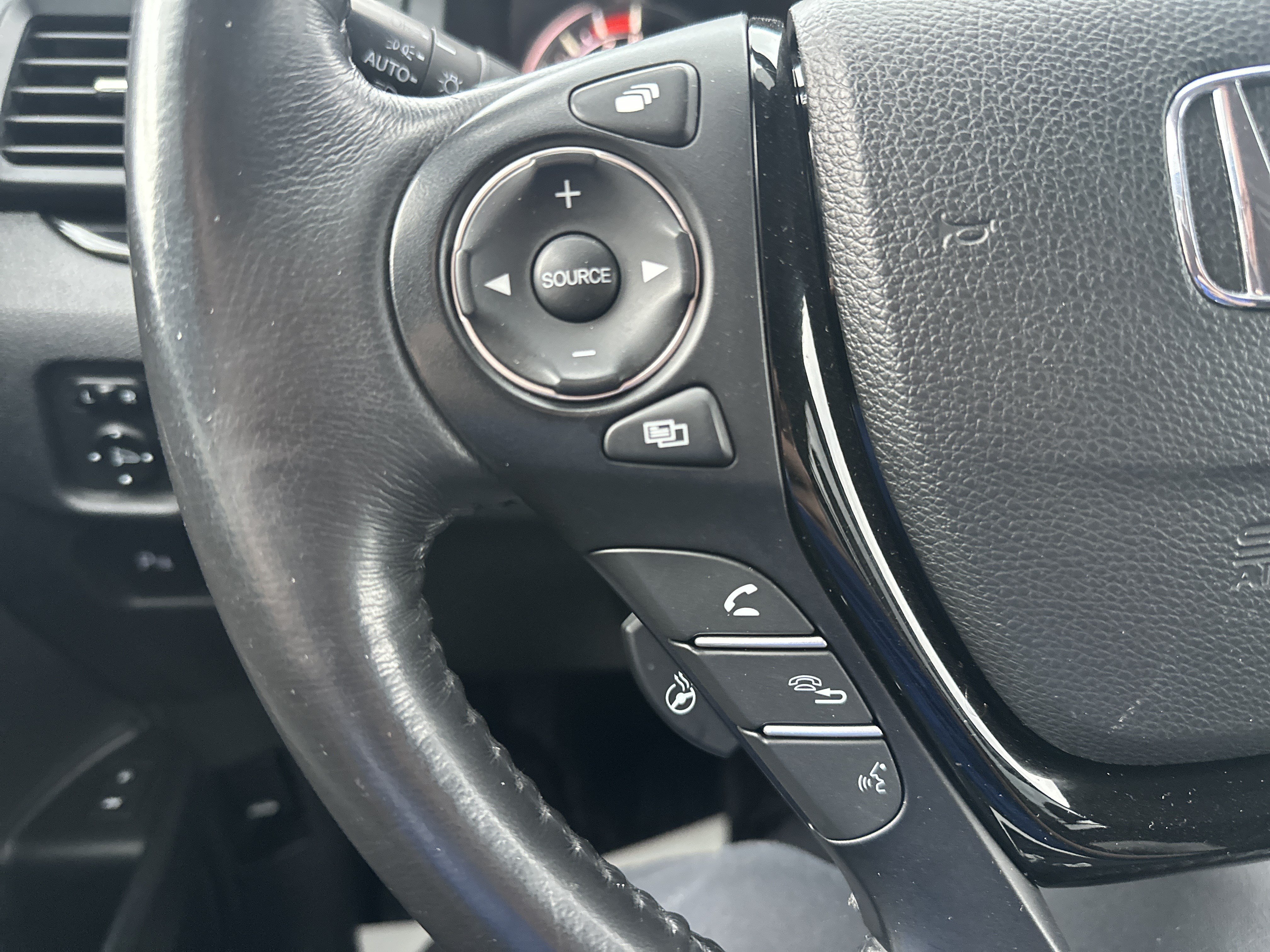 Used 2017 Honda Pilot Elite image 22