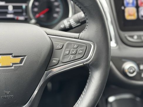 Used 2018 Chevrolet Malibu LT image 22