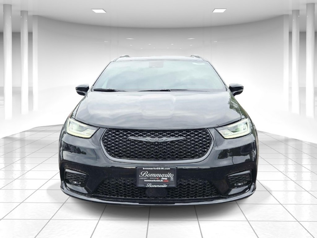 New 2026 Chrysler Pacifica Select w/ S Appearance Package FWD image 8