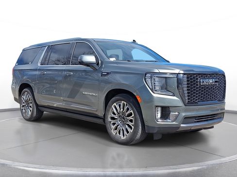 Used 2023 GMC Yukon XL Denali Ultimate image 1