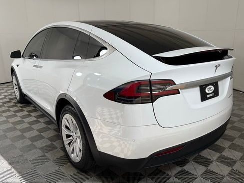 Used 2020 Tesla Model X Long Range image 4