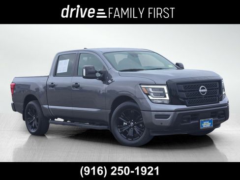 Certified 2023 Nissan Titan SV w/ SV Convenience Package image 1