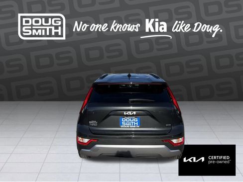 Certified 2023 Kia Niro EX image 5