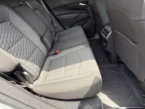 Used 2021 Chevrolet Equinox LT AWD/4WD image 18