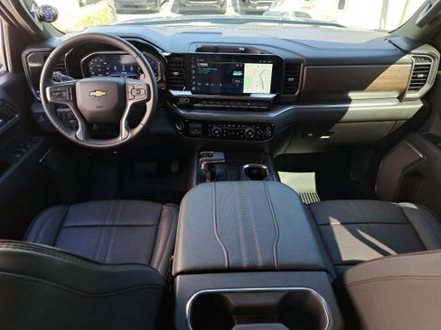 Certified 2024 Chevrolet Silverado 1500 High Country image 15