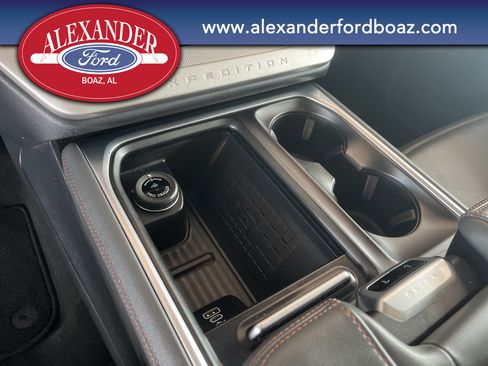 Used 2025 Ford Expedition Active AWD/4WD image 27