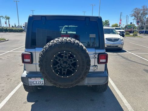 Used 2018 Jeep Wrangler Unlimited Sport S AWD/4WD image 5