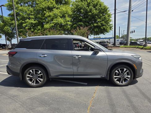 Used 2023 INFINITI QX60 Luxe w/ Cargo Package AWD/4WD image 5