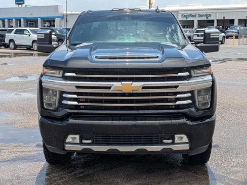 Used 2020 Chevrolet Silverado 3500 High Country w/ Technology Package AWD/4WD image 2