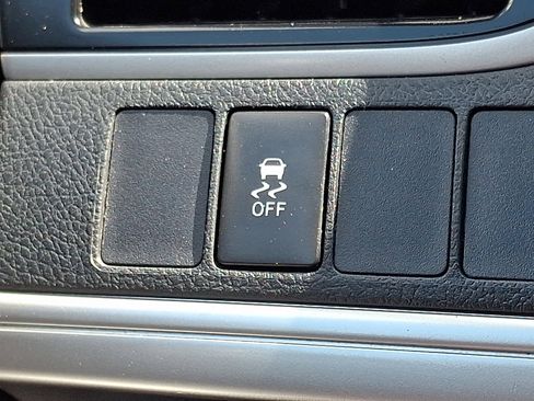 Used 2014 Toyota Camry SE image 23