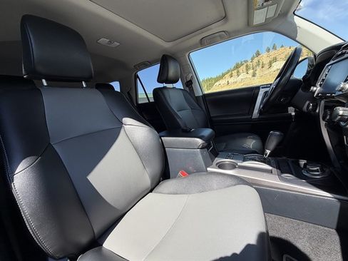 Used 2024 Toyota 4Runner SR5 Premium w/ Moonroof Package AWD/4WD image 43