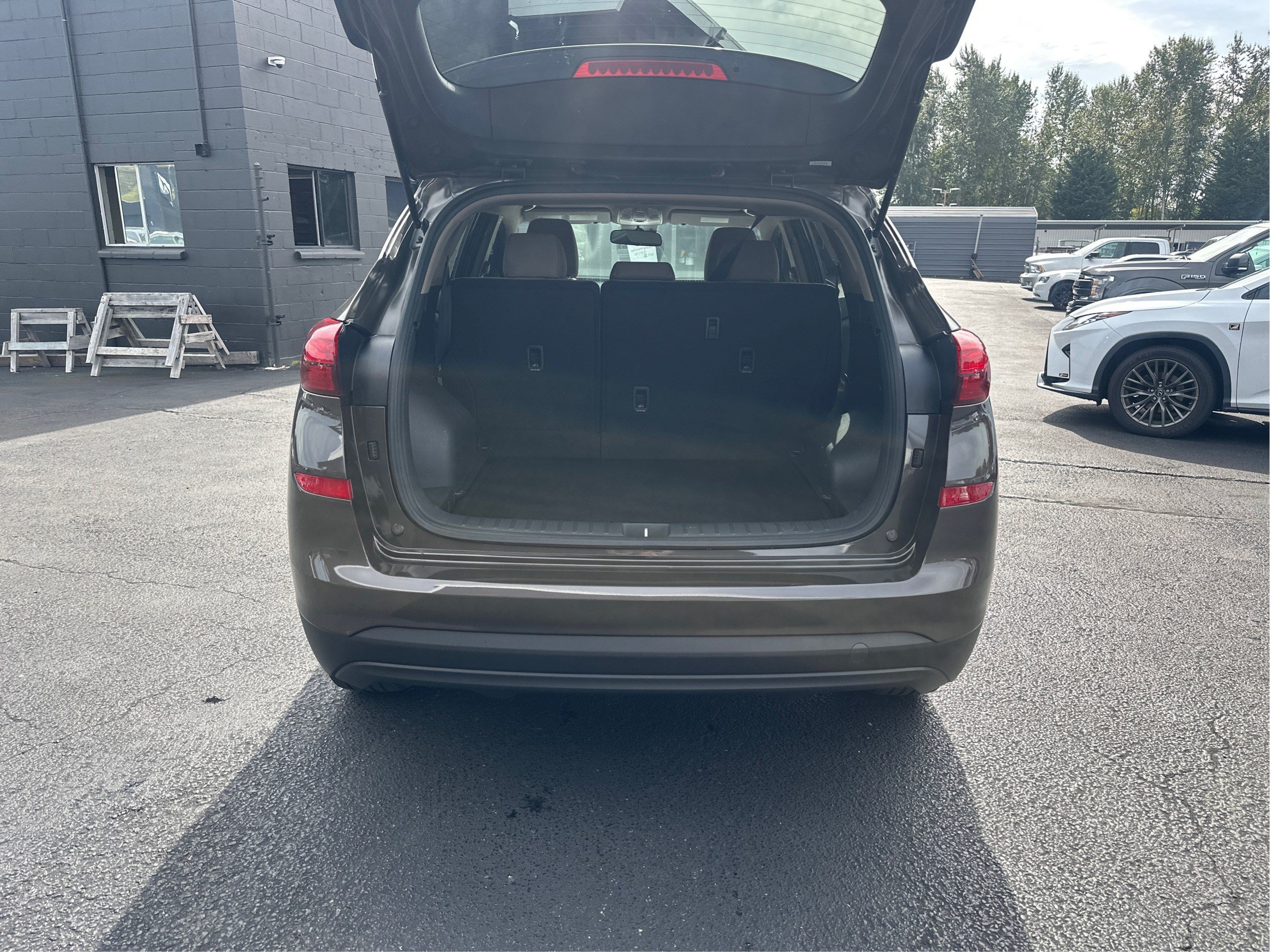 Used 2019 Hyundai Tucson SE w/ Cargo Package AWD/4WD image 11