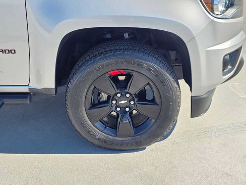 Used 2019 Chevrolet Colorado LT w/ Redline Special Edition RWD image 9