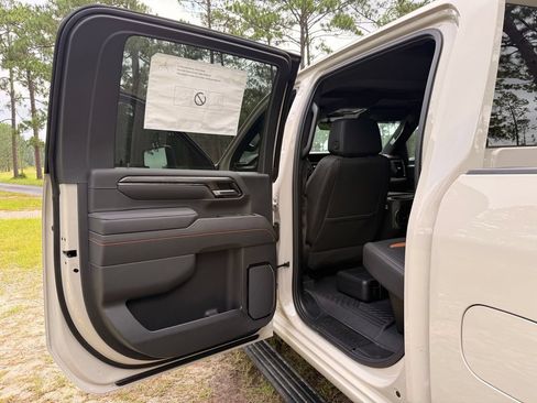 New 2026 GMC Sierra 2500 AT4 w/ AT4 Premium Plus Package AWD/4WD image 31