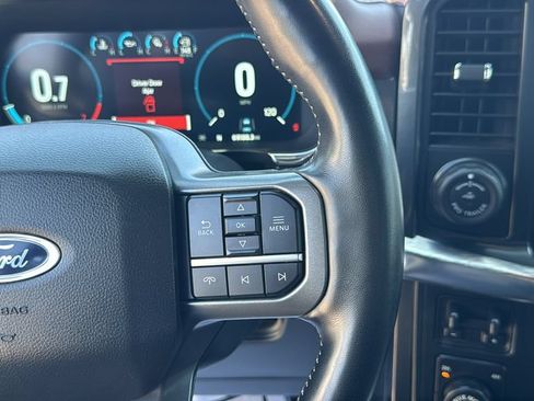 Used 2022 Ford F150 Lariat AWD/4WD image 12