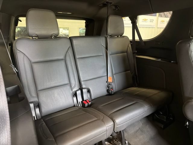 Used 2024 Chevrolet Suburban LT w/ LT Signature Plus Package AWD/4WD image 30