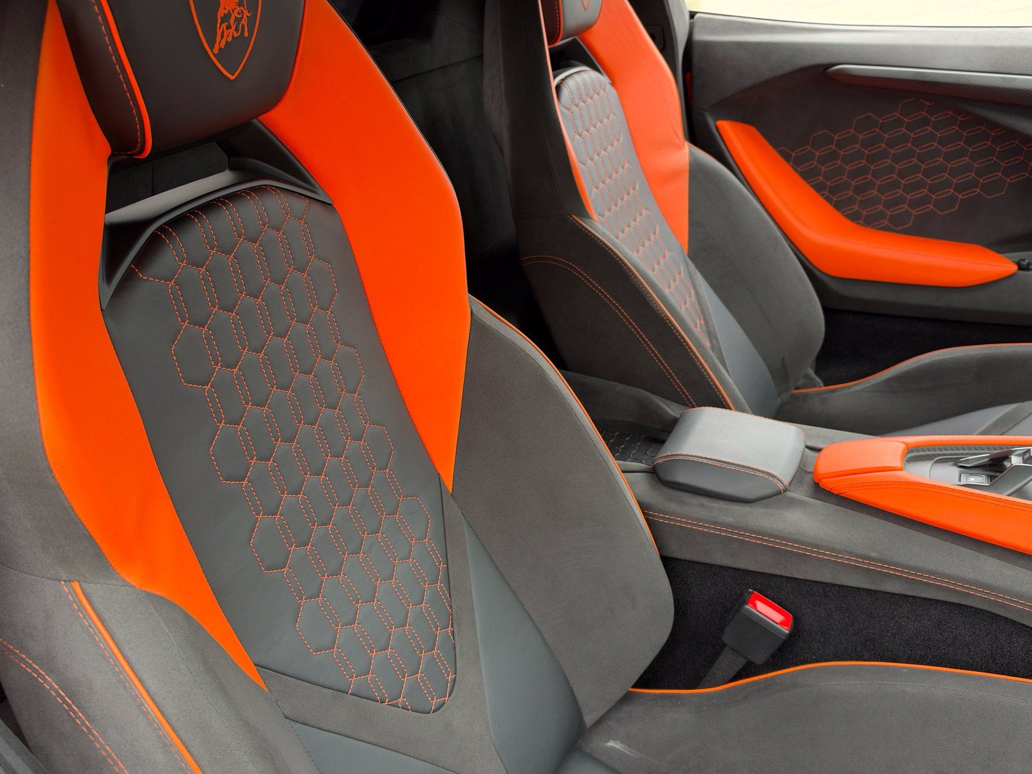 Used 2024 Lamborghini Revuelto AWD/4WD image 27