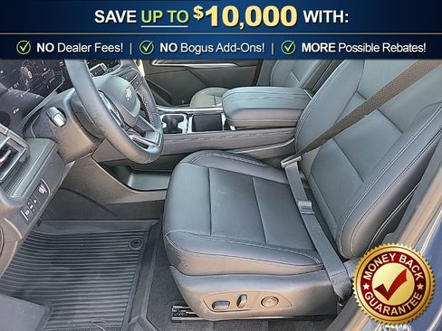 New 2026 Chevrolet Traverse LT w/ Sun and Wheel Package FWD image 16