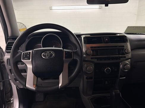 Used 2013 Toyota 4Runner image 7