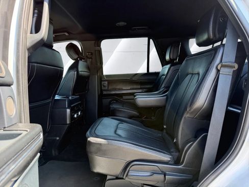 Used 2018 Ford Expedition Limited AWD/4WD image 12