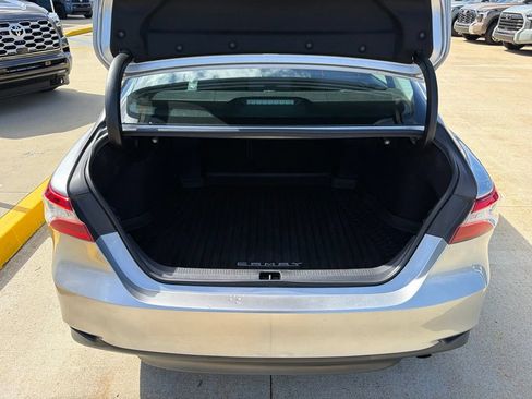 Used 2018 Toyota Camry LE FWD image 23