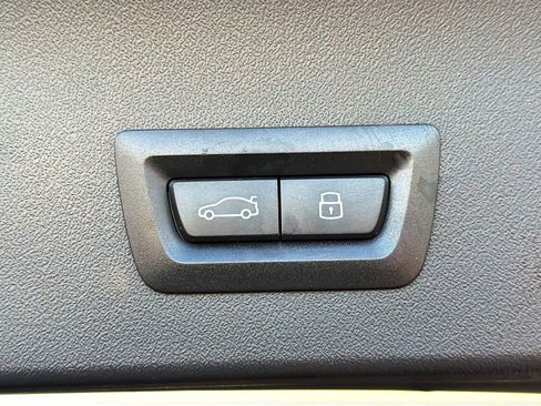 Used 2025 BMW X3 xDrive30i AWD/4WD image 12