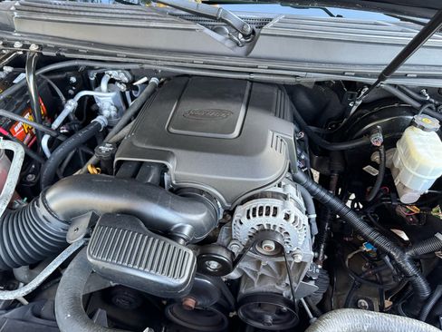 Used 2013 GMC Yukon Denali image 36