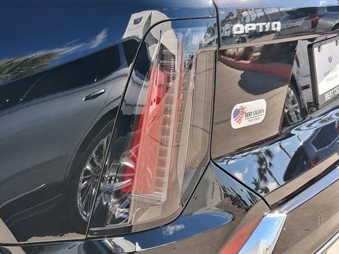 New 2026 Cadillac Optiq Luxury 1 image 8
