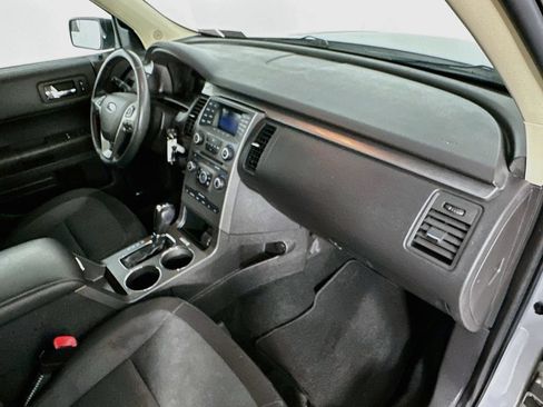 Used 2019 Ford Flex SE FWD image 27