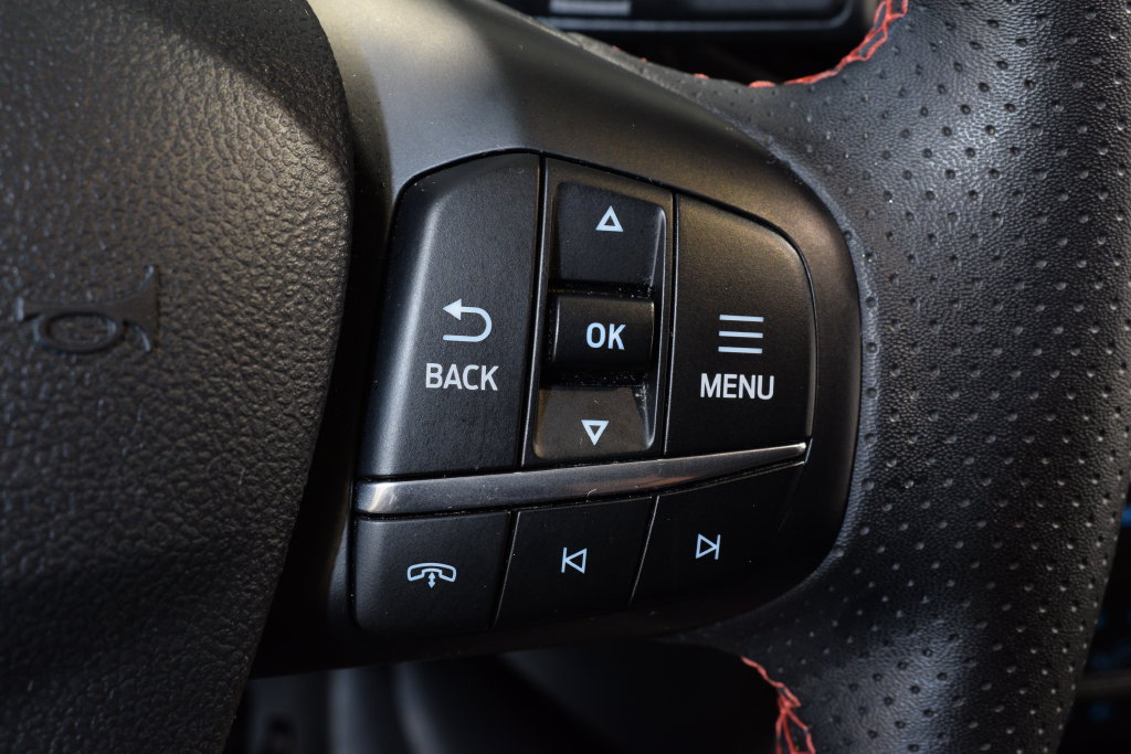 Used 2025 Ford Escape ST-Line Select AWD/4WD image 20