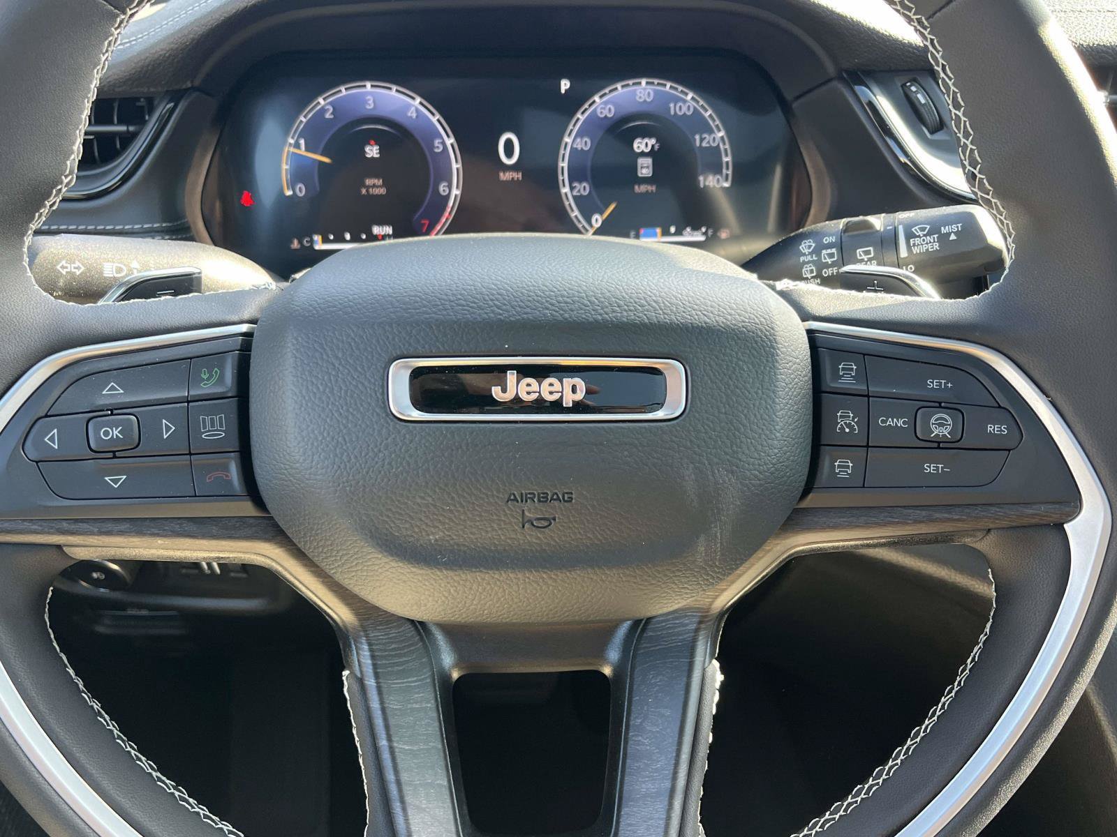 New 2026 Jeep Grand Cherokee Limited AWD/4WD image 12