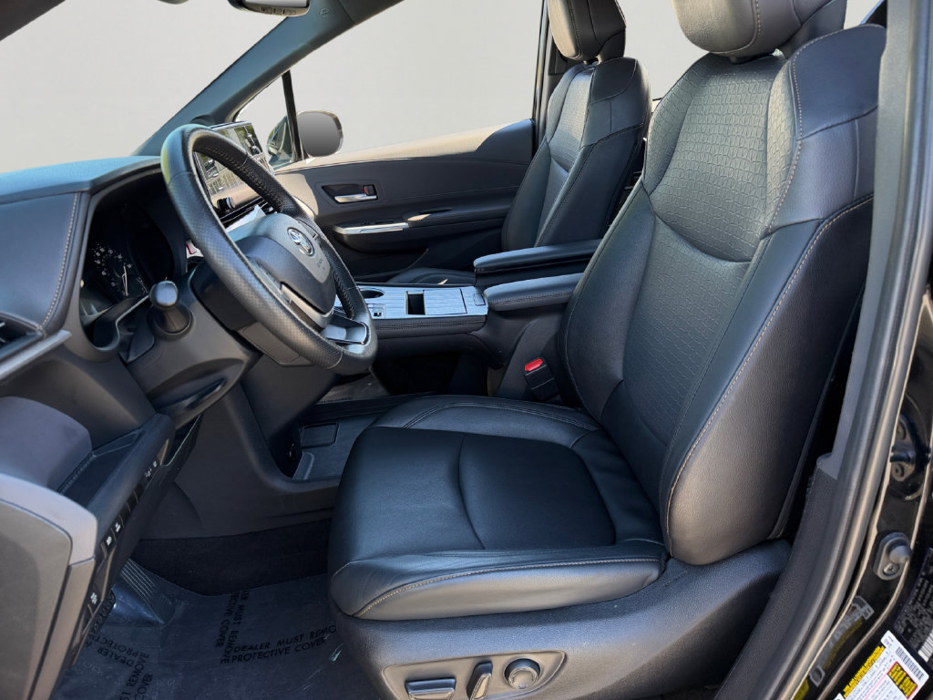 Used 2024 Toyota Sienna XLE Woodland Edition AWD/4WD image 16